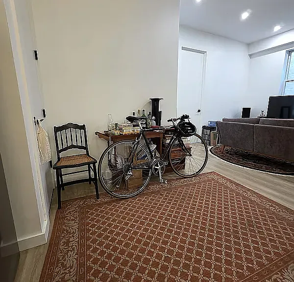 313 Linden St #2R — Photo 6