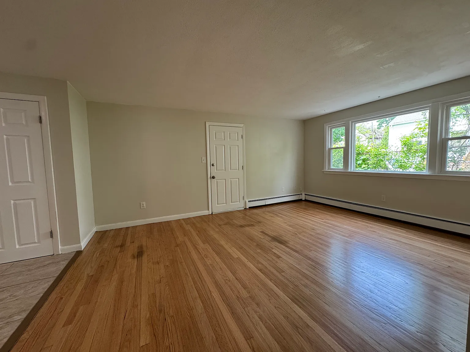 2 bed, 950 sqft, $2,250 — Photo 4