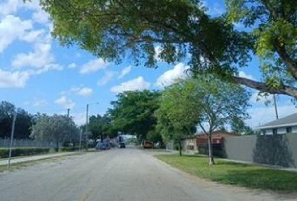 2nd image of 5820 Mayo St