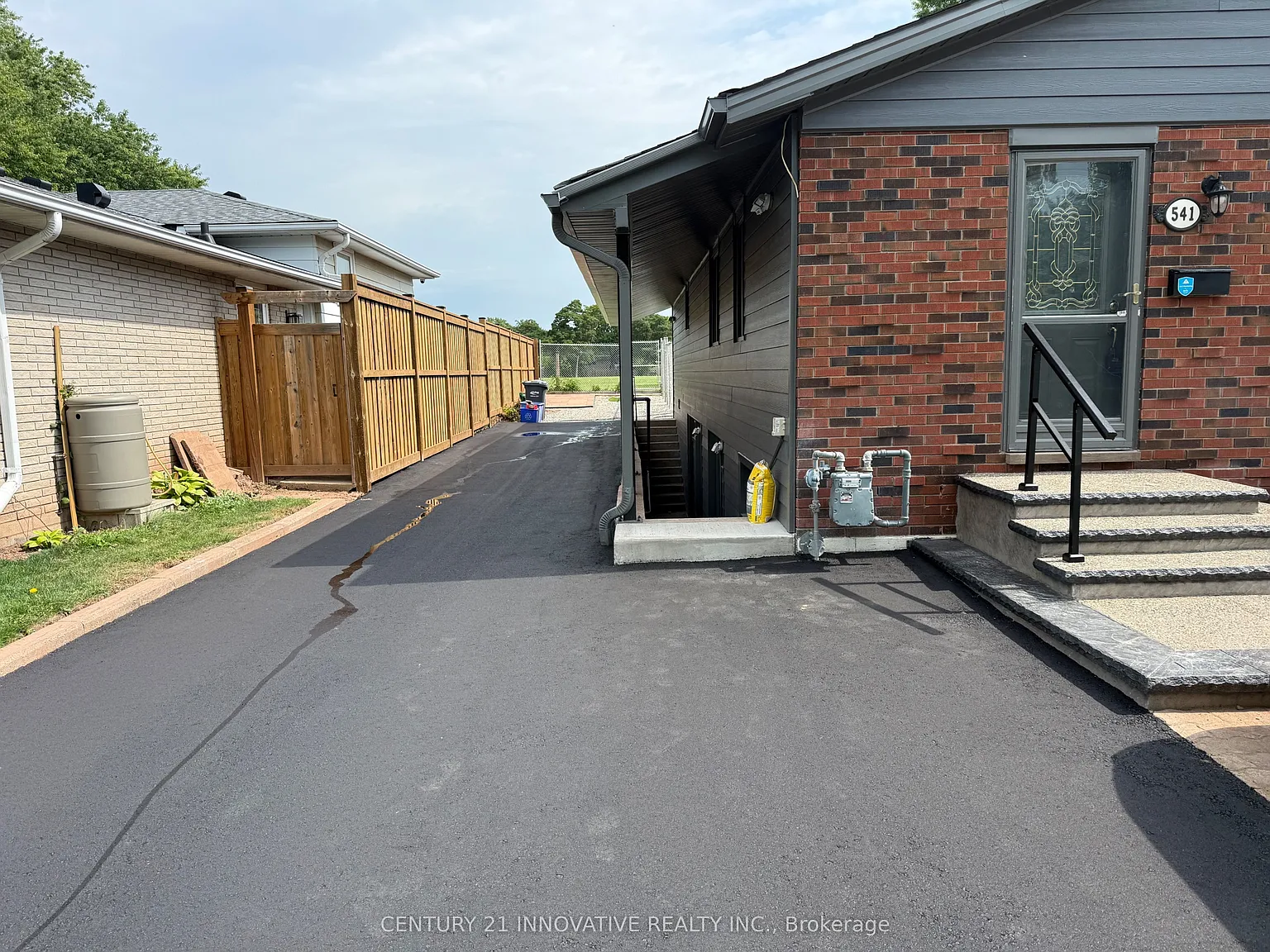 4 bed, $4,000 — Photo 2