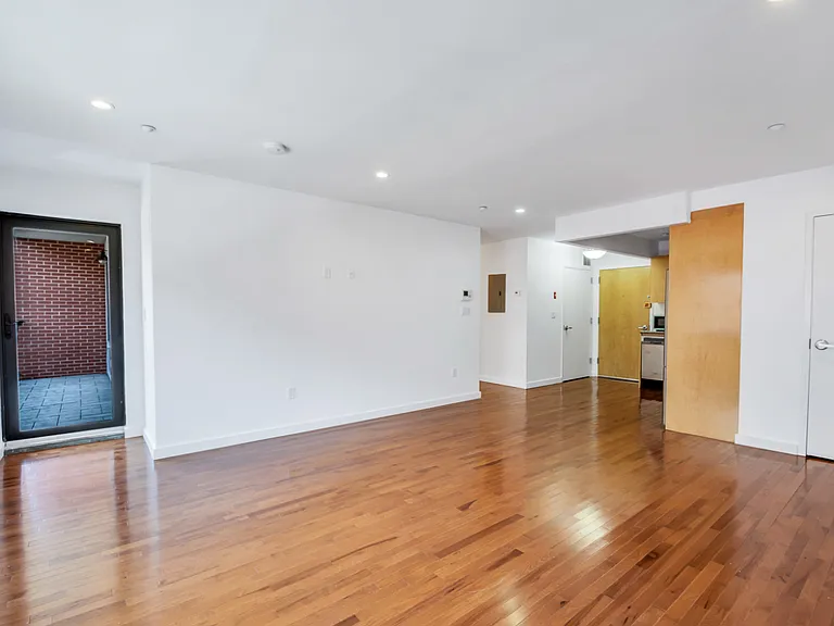 400 15th St #3B — Photo 5