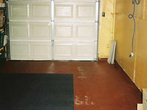 Insulated one car garage