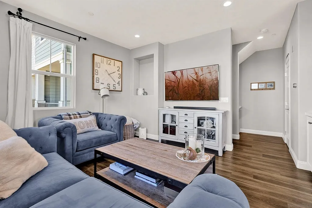 2 bed, 2.5 bath, $5,825 — Photo 1