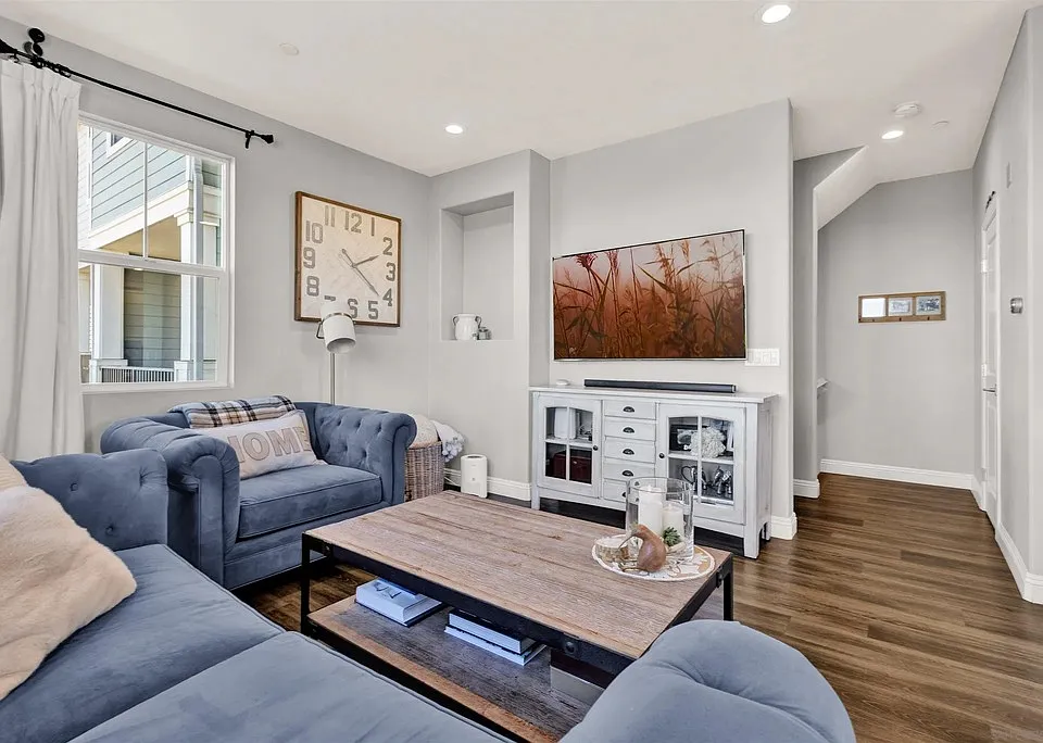 500 Lark Way