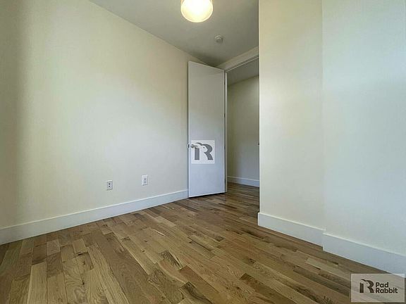 5th image of 716 Jefferson Ave APT 5B