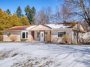 628 N Watkins, Perry, MI 48872