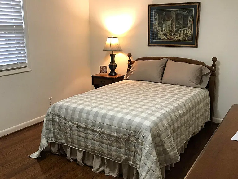 100 W 24th St #8 — Photo 10