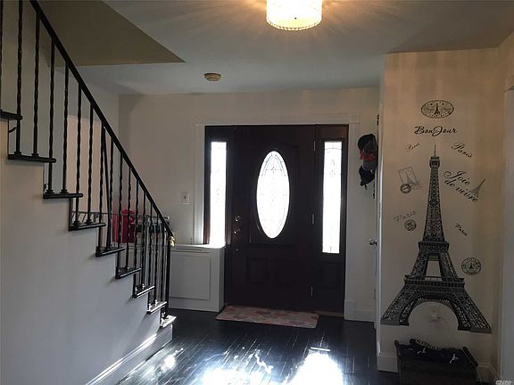 4th image of 32 Fleetwood Ave