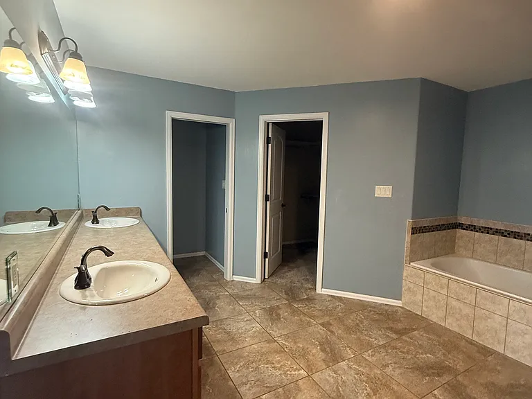 450 Juniper St — Photo 15