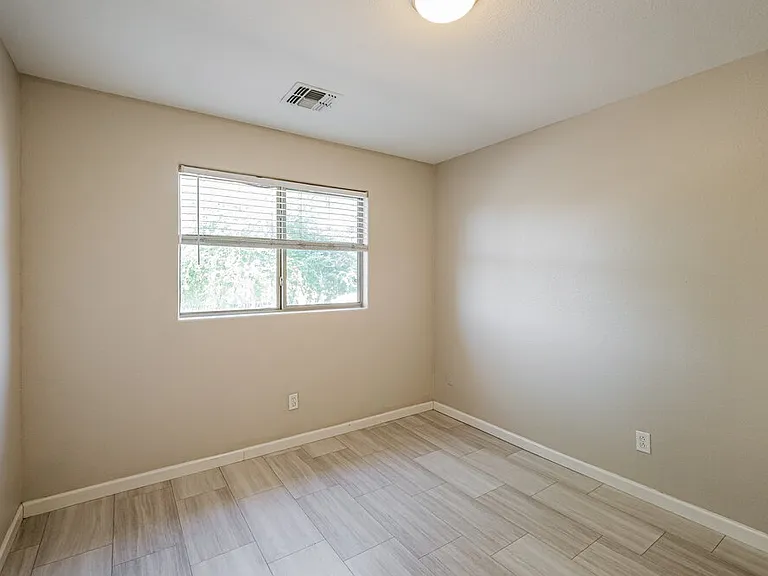 4538 W Fawn Dr — Photo 15