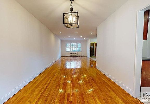 5th image of 8410 143rd St