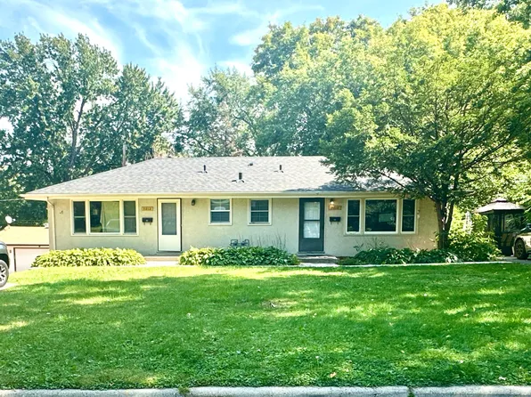 3010-3012 Kentucky Ave N, Minneapolis, MN 55427