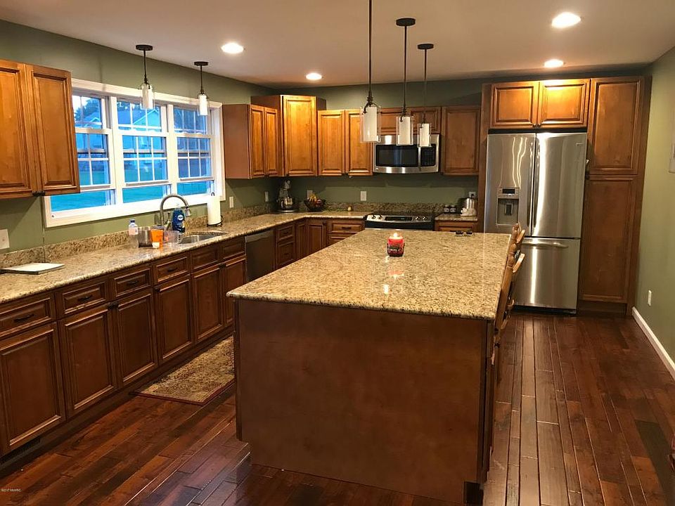 2nd image of 6692 Bay Ridge Rd