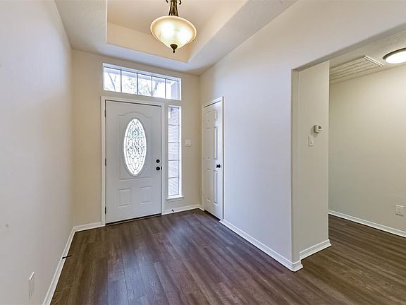 3rd image of 5403 Penzance Ct