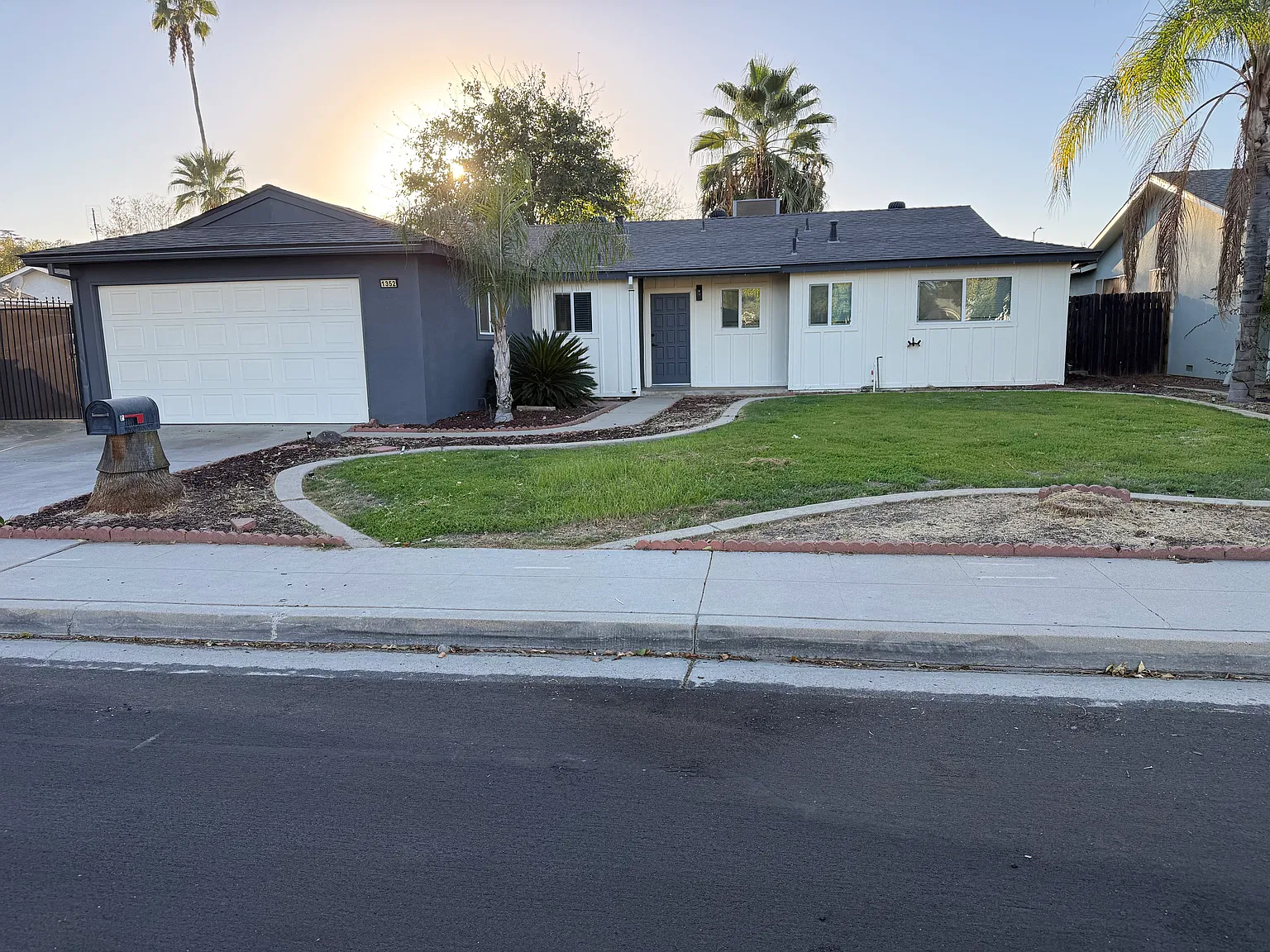 3 bed, 1114 sqft, $2,150 — Photo 1