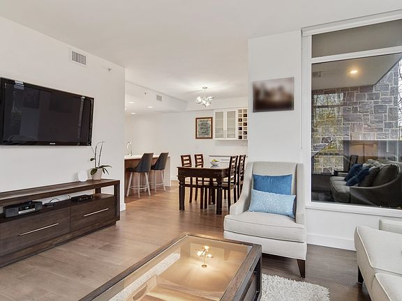 3rd image of 1295 Conifer St #101