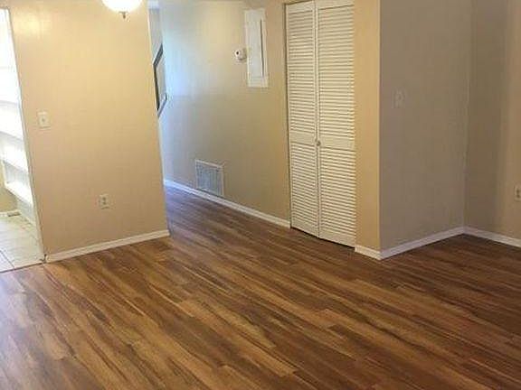 2nd image of 621 W Indiana Ave APT 11