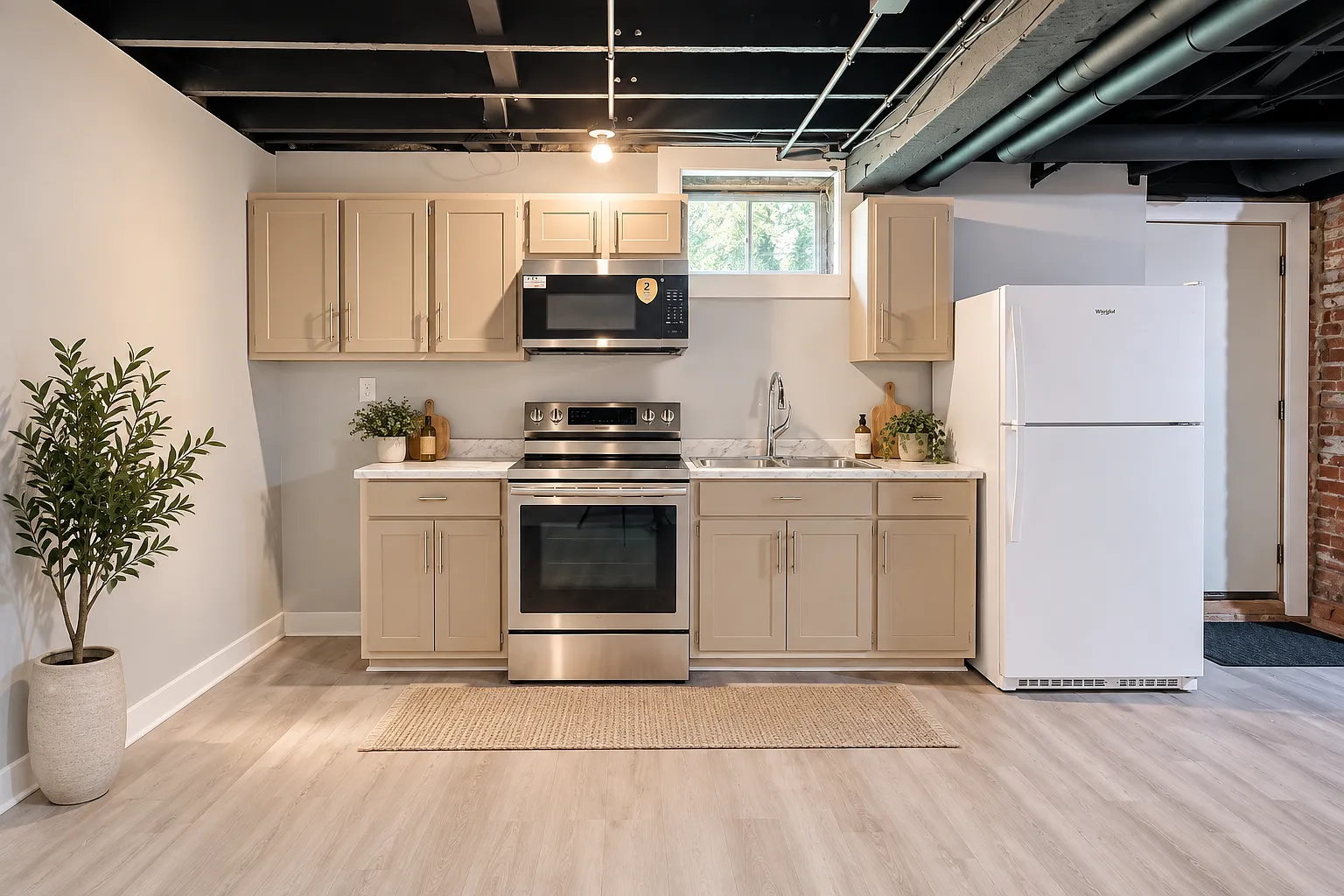 Studio, 1300 sqft, $1,300 — Photo 2