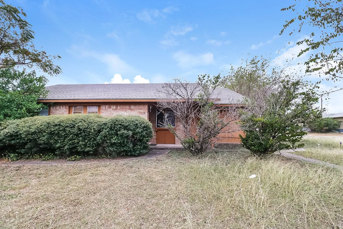 Building Photo - 323 W William Cannon Dr #B