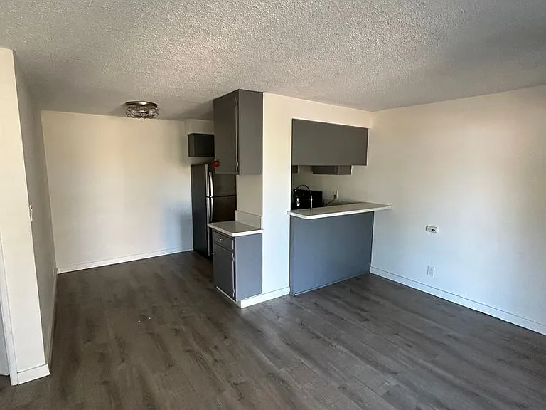 12128 Ramona Ave — Photo 21