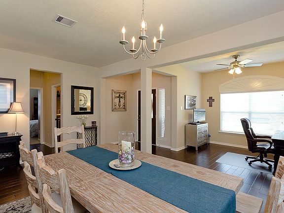3rd image of 25615 Canyon Sands Ln