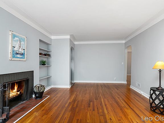 4th image of 1221 Gladstone Dr SE