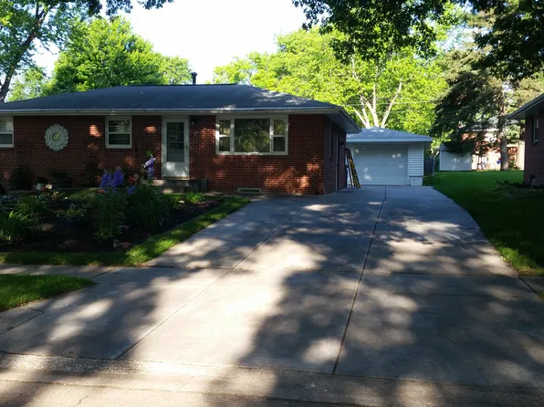 4615 S 45th St, Lincoln, NE 68516