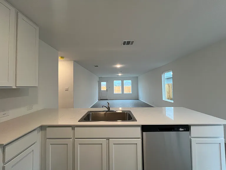 1710 Charlie Cv — Photo 11