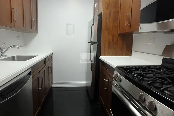 Rented by Manhattan Connection | media 9