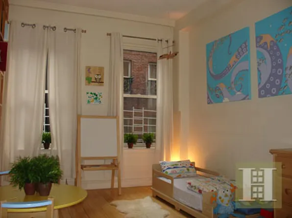 150 East 49th Street image 1 of 5