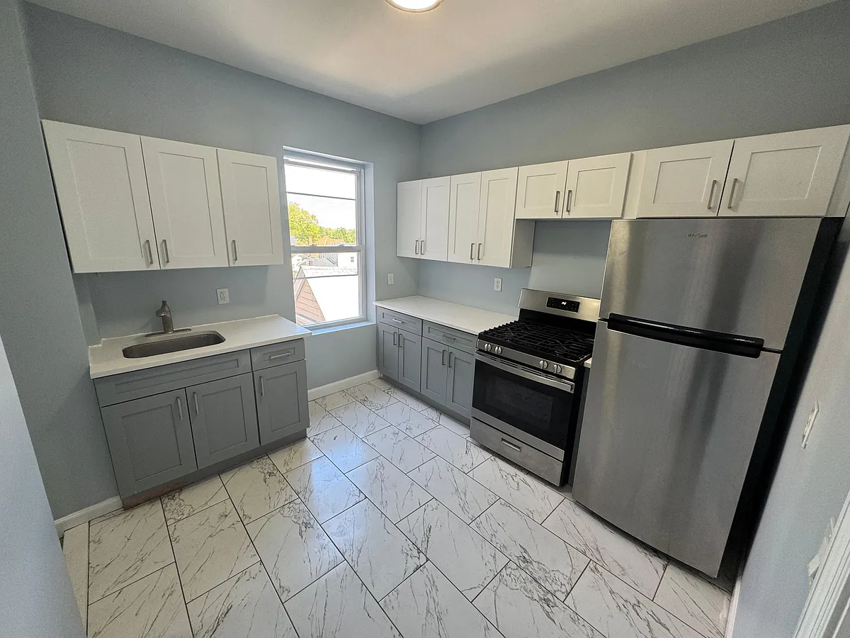 Building Photo - 6 N 21st St #41R
