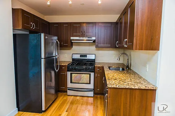 Rented by Urban Realty NYC | media 72