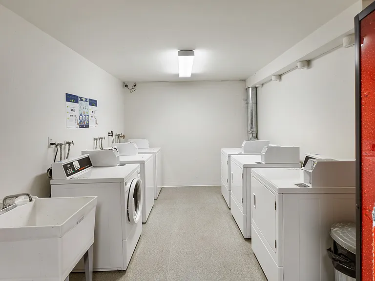 Baycrest Apartments — Photo 49