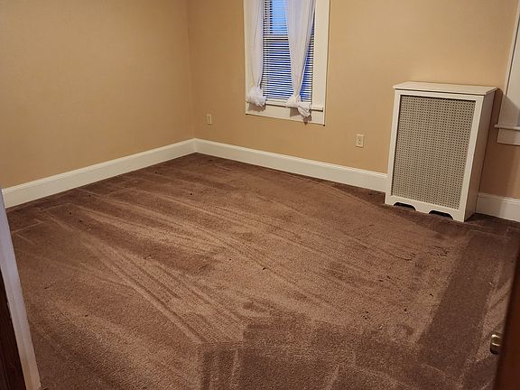 4th image of 607 Mill St APT 2