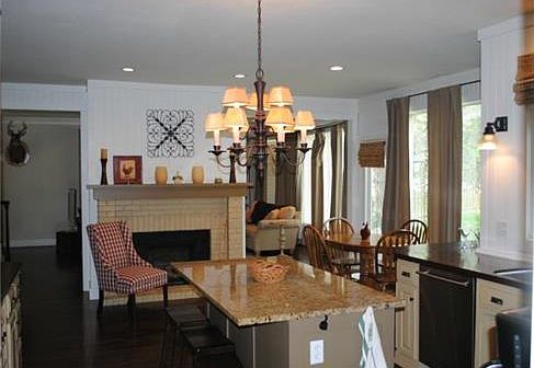 5th image of 1332 NE Kenwood Dr