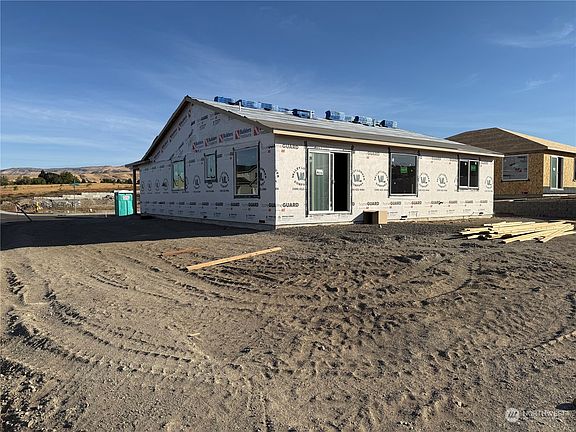 5th image of 2310 SE Noah Street