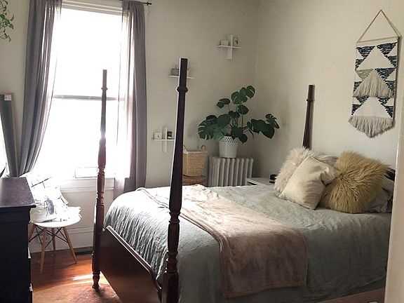 3rd image of 2701-B Stuart Ave