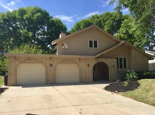 2864 N Parklane St, Columbus, NE 68601
