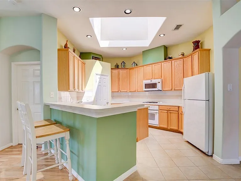 2608 Easton Springs Ct — Photo 8