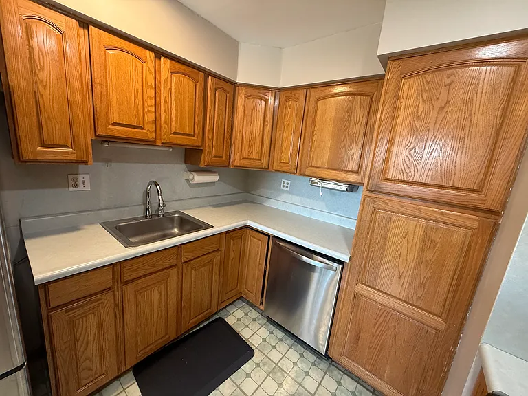 10211 Ambridge Pl — Photo 8