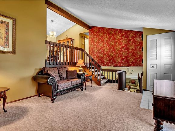5th image of 4025 Autumnway Ln