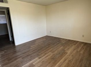 601 S Ridge St #12, Lampasas, TX 76550