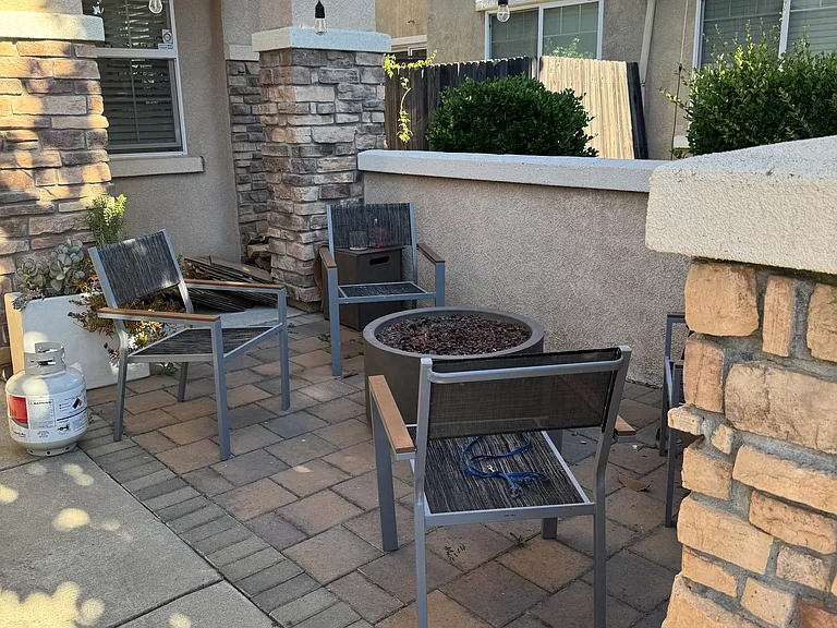 Woodford Ln — Photo 2