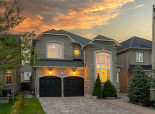 15 Oakhaven Rd, Brampton, ON L6P2Y3
