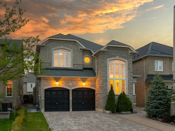 15 Oakhaven Rd, Brampton, ON L6P 2Y3