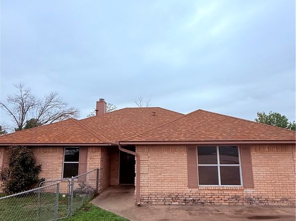 3831 Kendall Ln, Waco, TX 76705