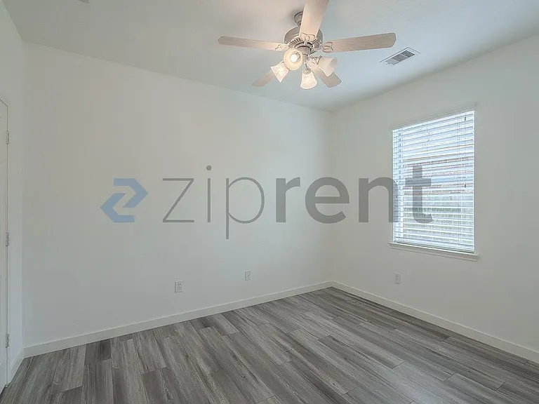 4460 Gran Canary Dr — Photo 16