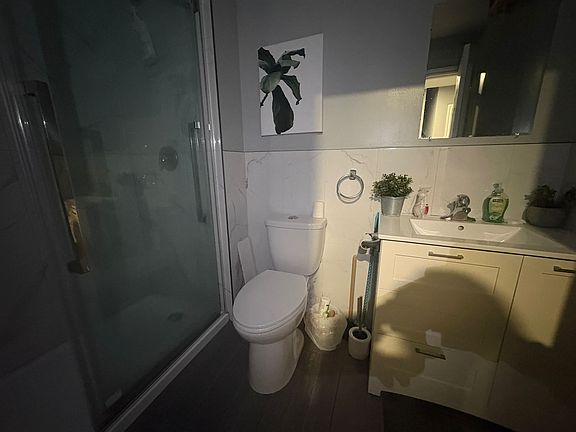 3rd image of 1037 Felix Ave #2