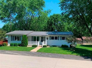 132 W High St, Etna Green, IN 46524