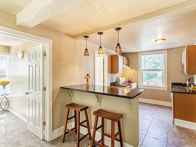Cute Kitchen Bar